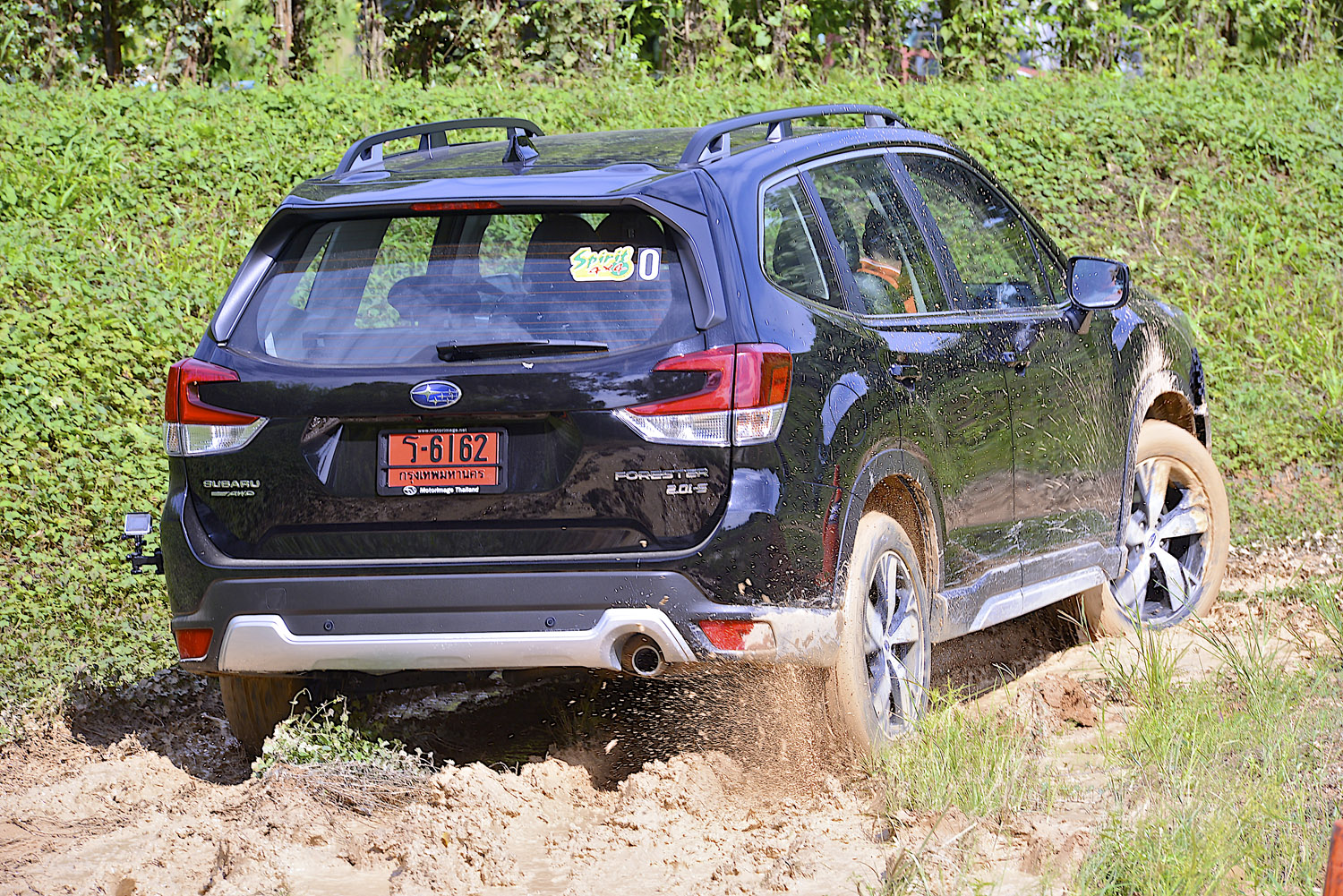 Subaru มั่นใจ “Spirit 4x4” ส่งสมาชิกฝึกอบรมขับขี่รถขับเคลื่อน 4 ล้อ